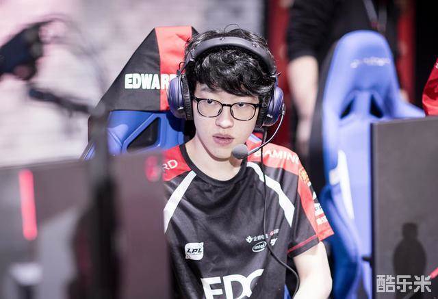 但他们在面 但他们在面