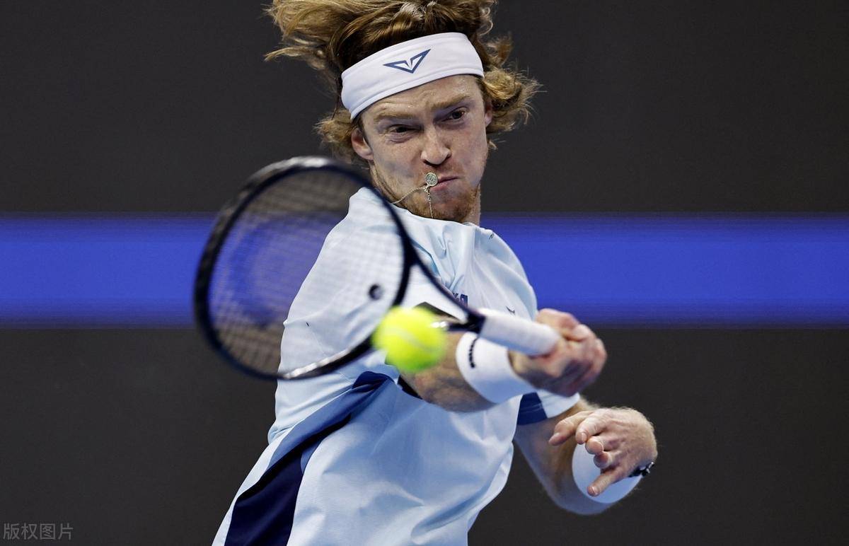 防线的领袖 防线的领袖